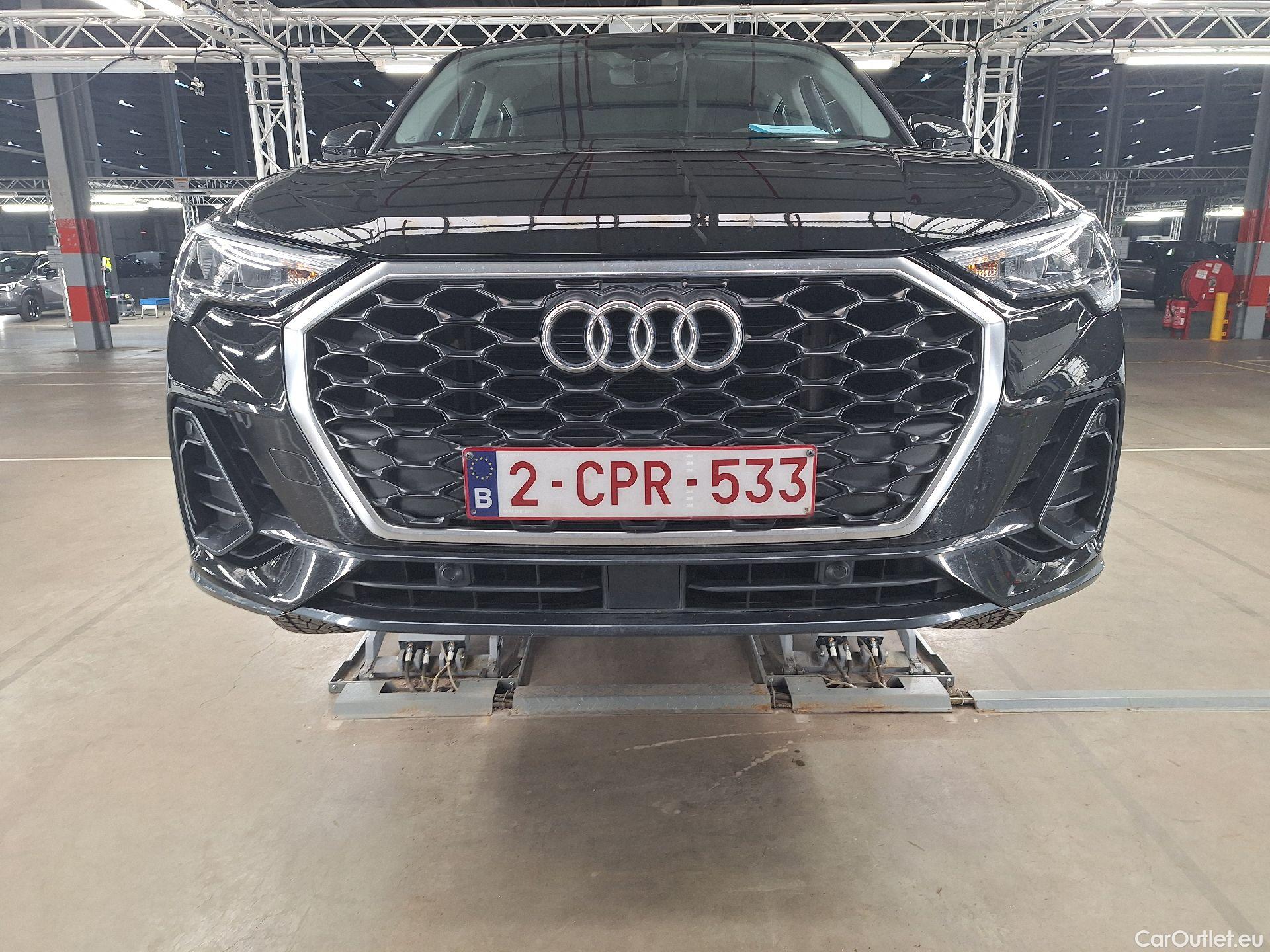  Audi  Q3 Audi,  SB '19 PHEV, Audi  Sportback 45 TFSI e S tronic 5d #11