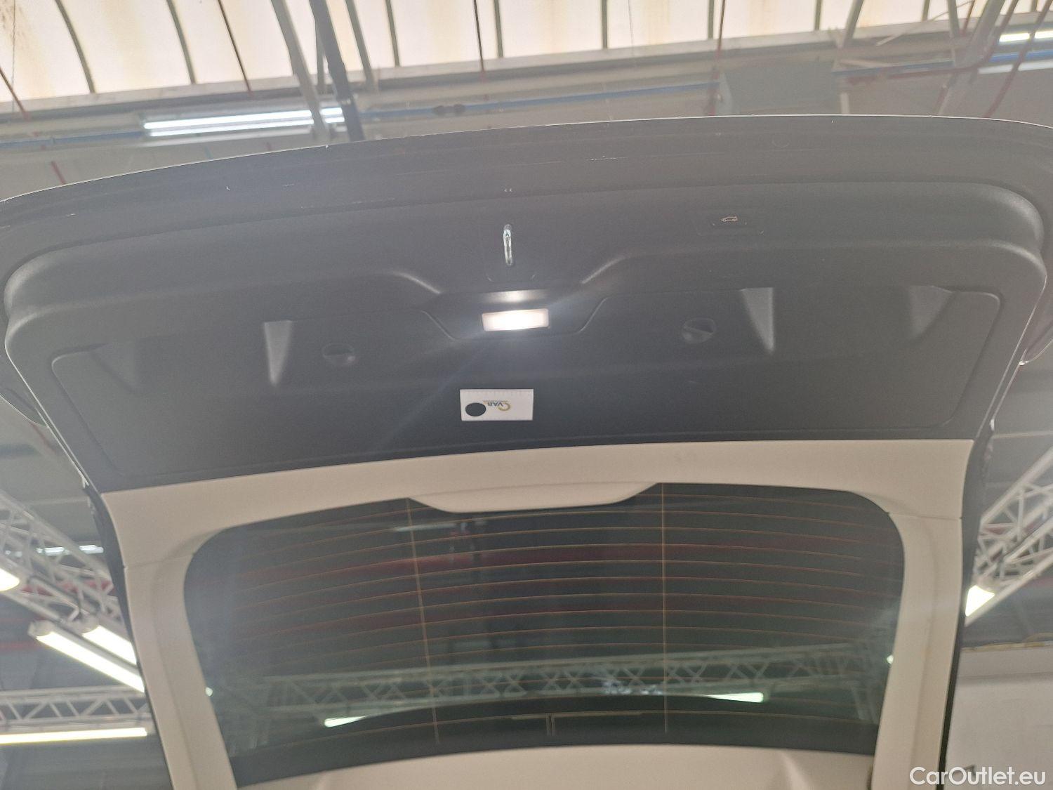  Bmw  Serie 5 BMW, 5-serie To FL'20, BMW 5 Reeks Touring 518d Aut. (100 kW) 5d #32