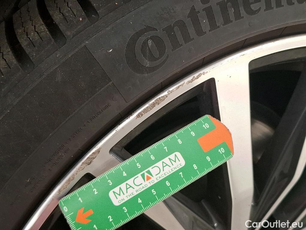  Bmw  Serie 2 BMW Série 2 Gran Coupé / 2019 / 4P / Berline 218D Business Design #26