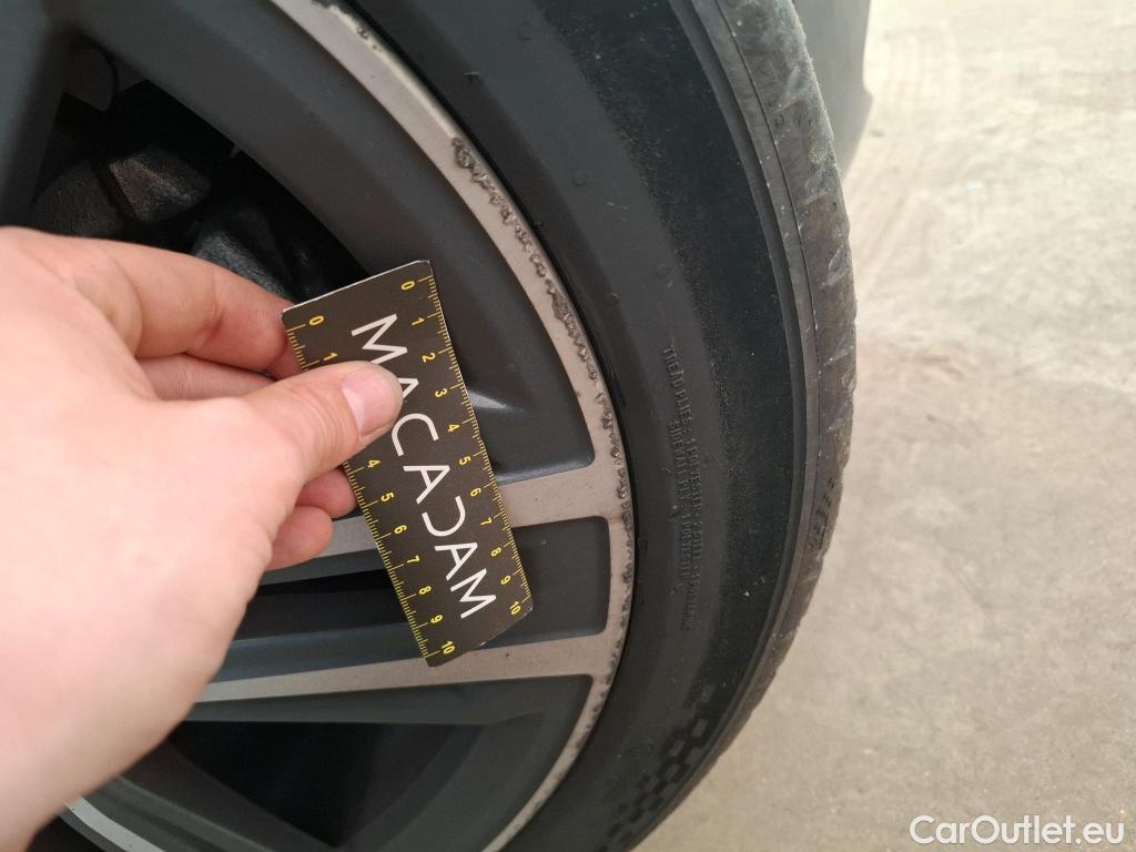  Bmw  Serie 1 BMW Série 1 / 2019 / 5P / Berline 1.5 118I DKG7 Business Design #24