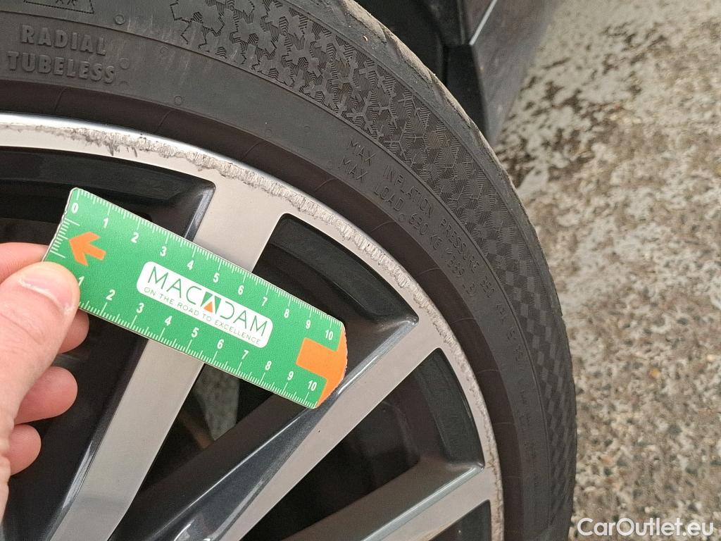  Bmw  Serie 2 BMW Série 2 Gran Coupé / 2019 / 4P / Berline 218D Business Design #20