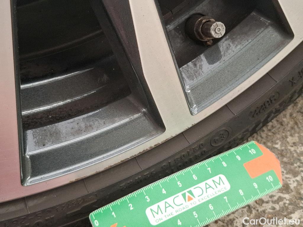  Bmw  Serie 2 BMW Série 2 Gran Coupé / 2019 / 4P / Berline 218D Business Design #25