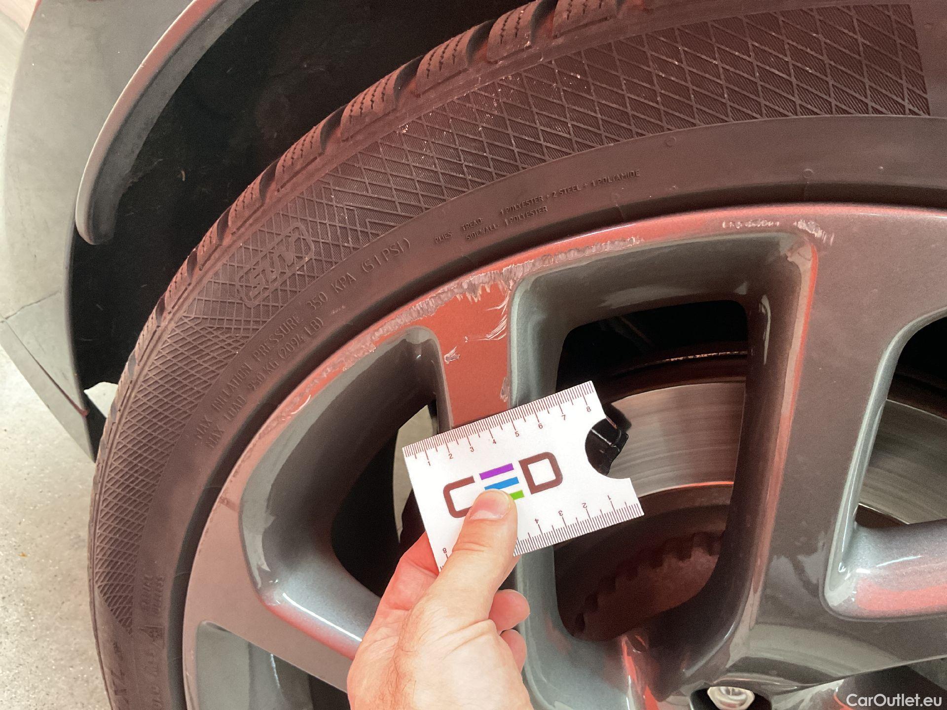  Land Rover  Range Rover Land Rover,  Velar'17, Land Rover  Velar 5.0 V8 Supercharged S #34