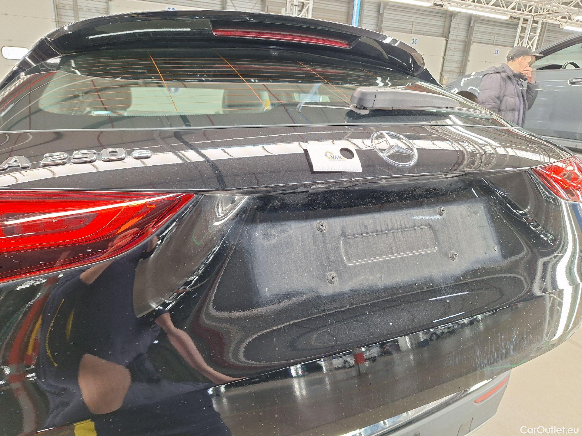  Mercedes  GLA Mercedes,  '20 PHEV, Mercedes-Benz   250e Business Solution 5d #8