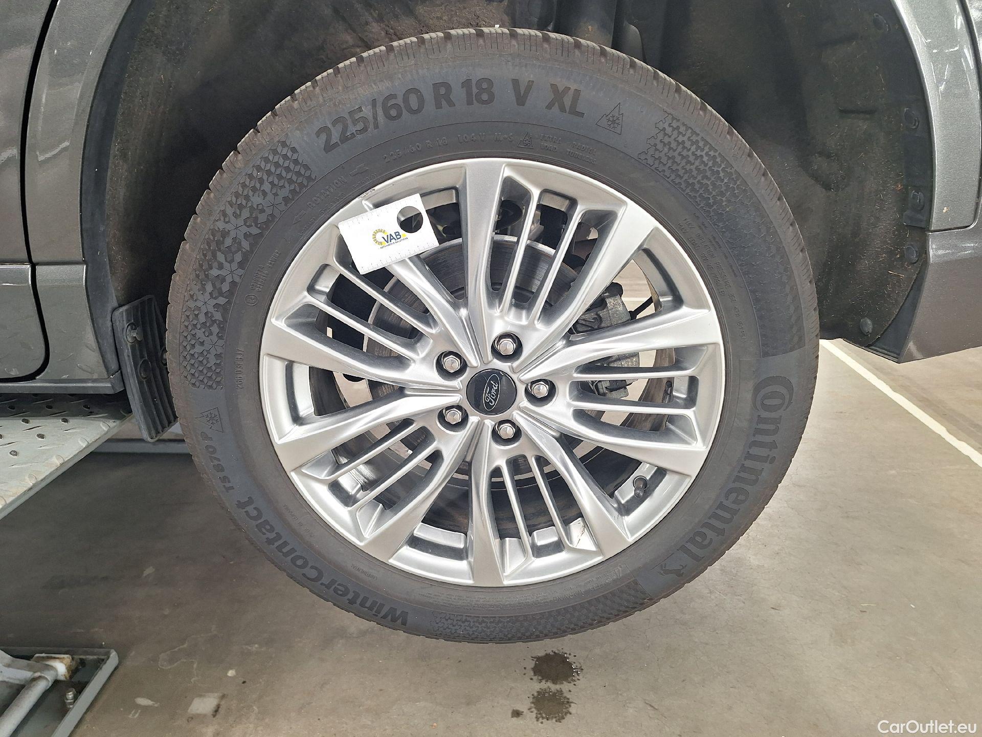  Ford  Kuga Ford,  '19 PHEV, Ford  2.5i PHEV Aut. 165kW Vignale 5d #37