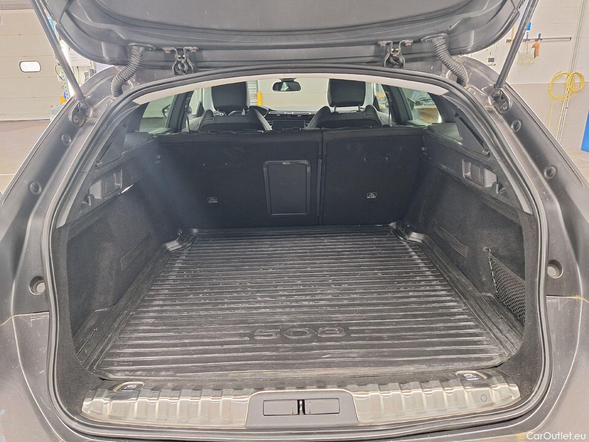  Peugeot  508 Peugeot,  SW '18, Peugeot  SW 1.5 BlueHDi 130 S&S EAT8 Allure 5d #32