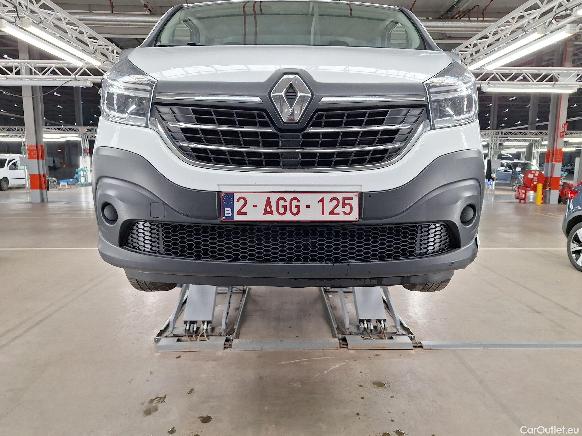  Renault  Trafic Renault, _ '14, Renault  L1H1 dCi 120 Grand Confort 2.7T 4d #29