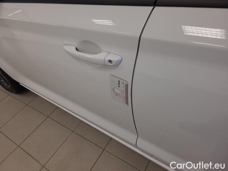  Hyundai  i30  cw (2012)  Kom.1.5i 81 Comfort #9