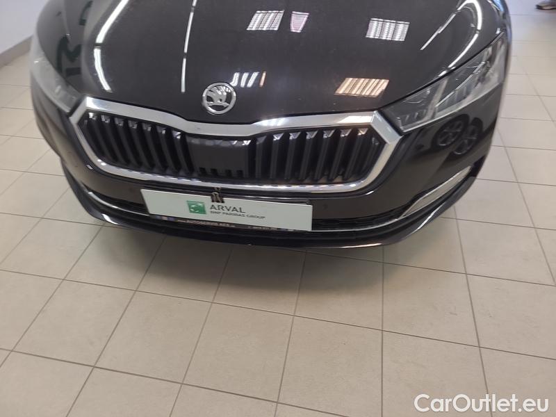  Skoda  Octavia  Combi (NX3)(2020) Oct.C.2.0TDI 150 Style AT #2
