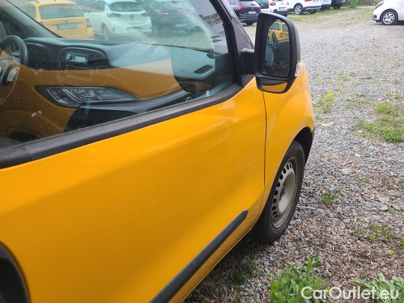  Fiat  Doblo  (2010)  Van 1.4CNG 88 BASE L1 3d #9