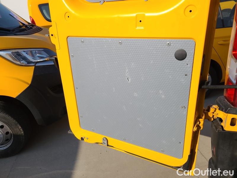  Fiat  Ducato  3 (2006)  2.3MJET 140 L2H1 35 4d #1