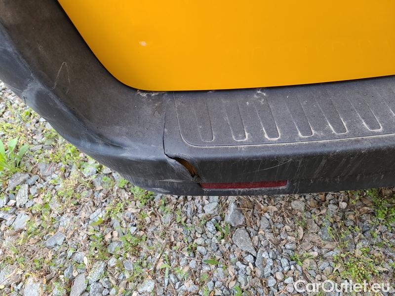  Fiat  Doblo  (2010)  Van 1.4CNG 88 BASE L1 3d #12