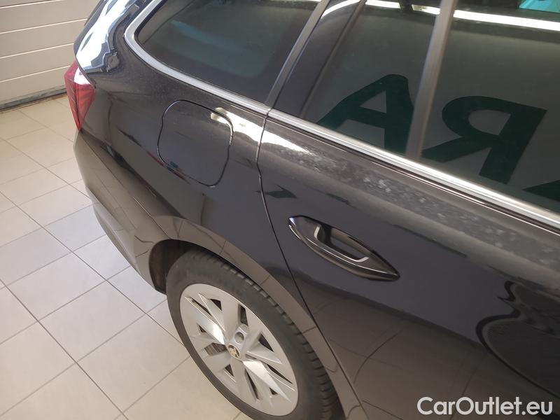  Skoda  Octavia  Combi (NX3)(2020) Oct.C.2.0TDI 150 Style AT #5