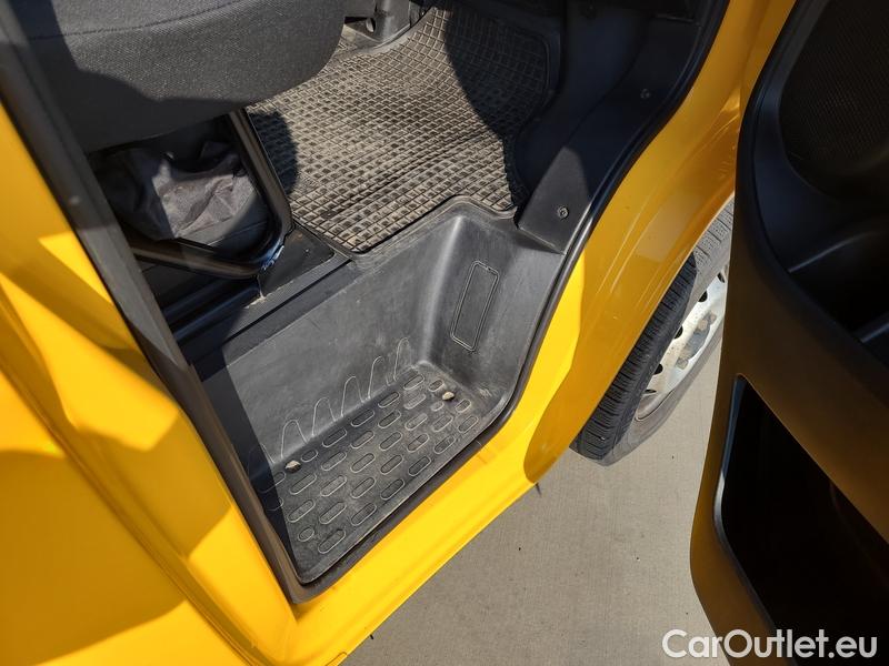  Fiat  Ducato  3 (2006)  2.3MJET 140 L2H1 35 4d #5