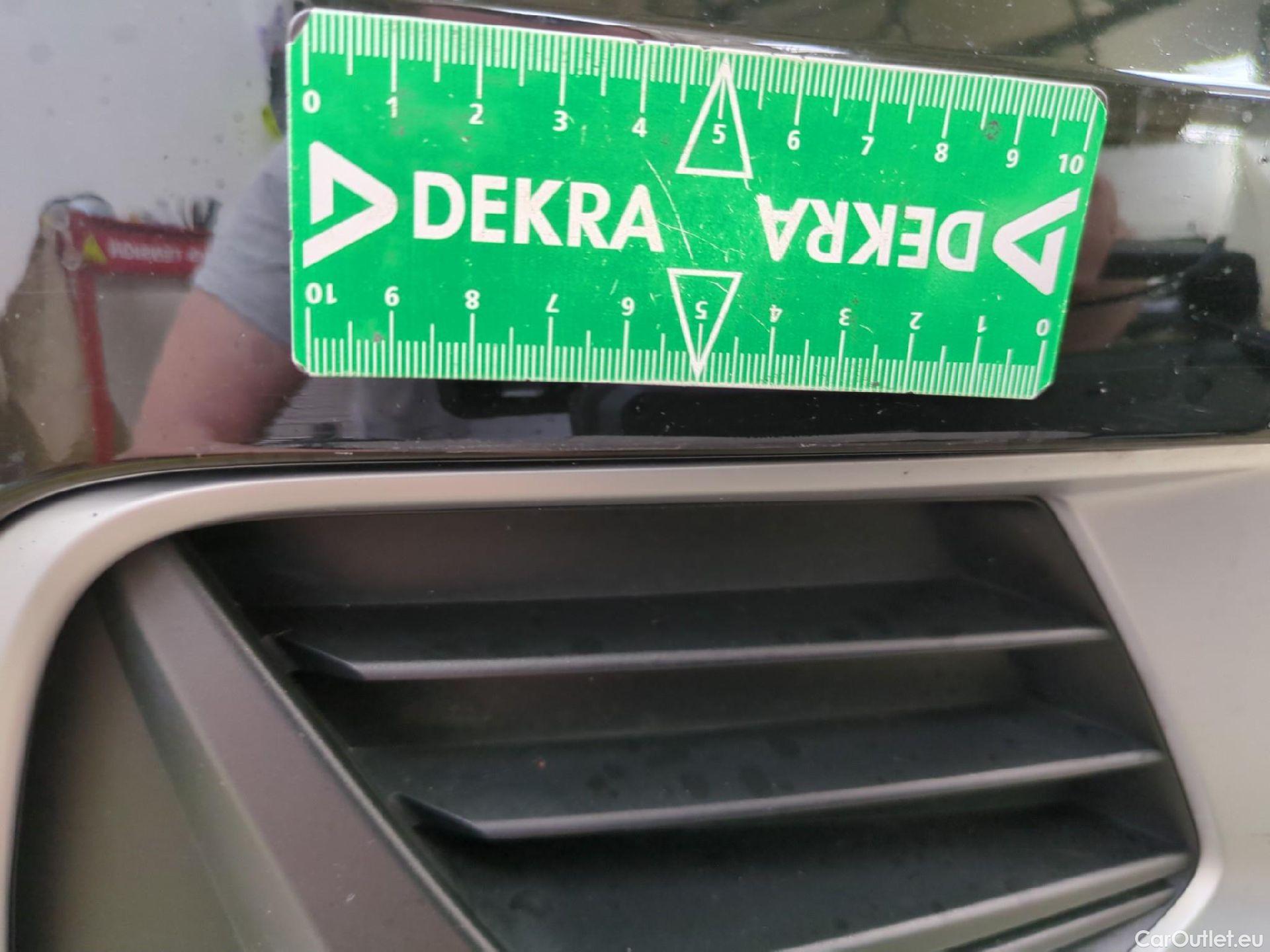  Audi  Q3  35 TDI Design luxe 2.0 TDI 150CV BVA7 E6dT #33