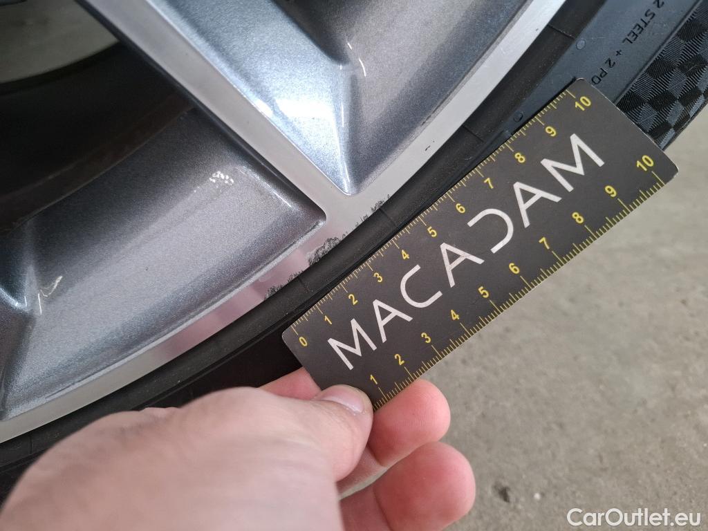  Mercedes  G-Klasee MERCEDES-BENZ GLE / 2020 / 5P / SUV GLE 350 de 4MATIC AMG Line #16