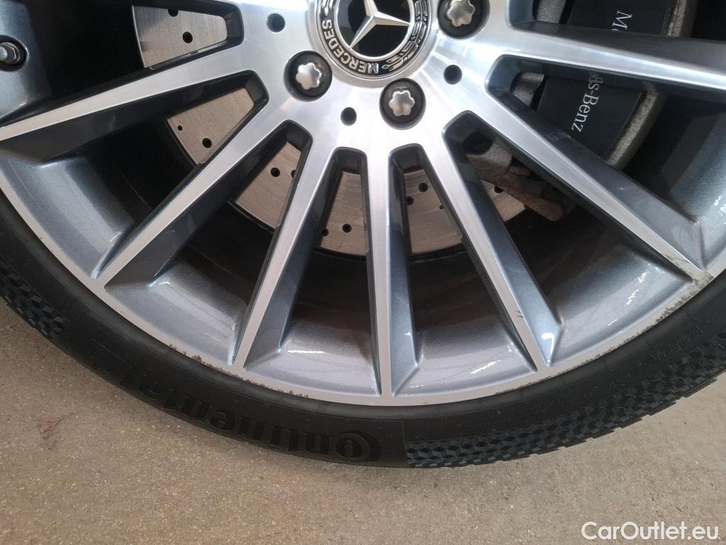  Mercedes  G-Klasee MERCEDES-BENZ GLE / 2020 / 5P / SUV GLE 350 de 4MATIC AMG Line #34