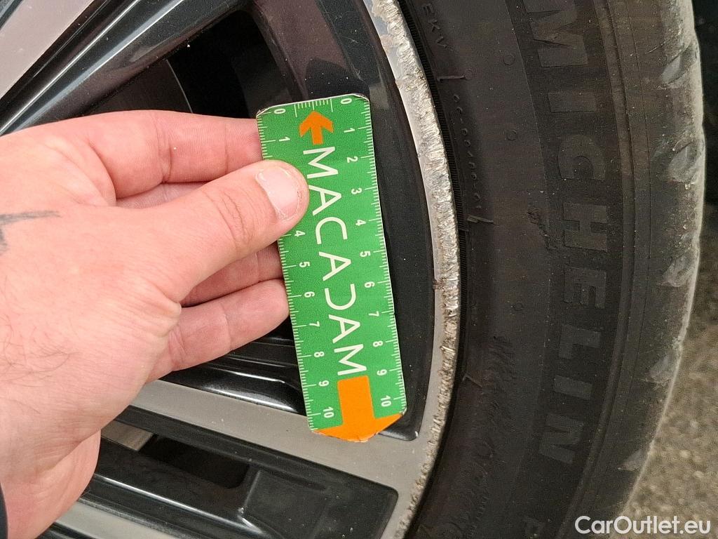  Bmw  Serie 1 BMW Série 1  2019  5P  Berline 15 116D DKG7 Business Design #63