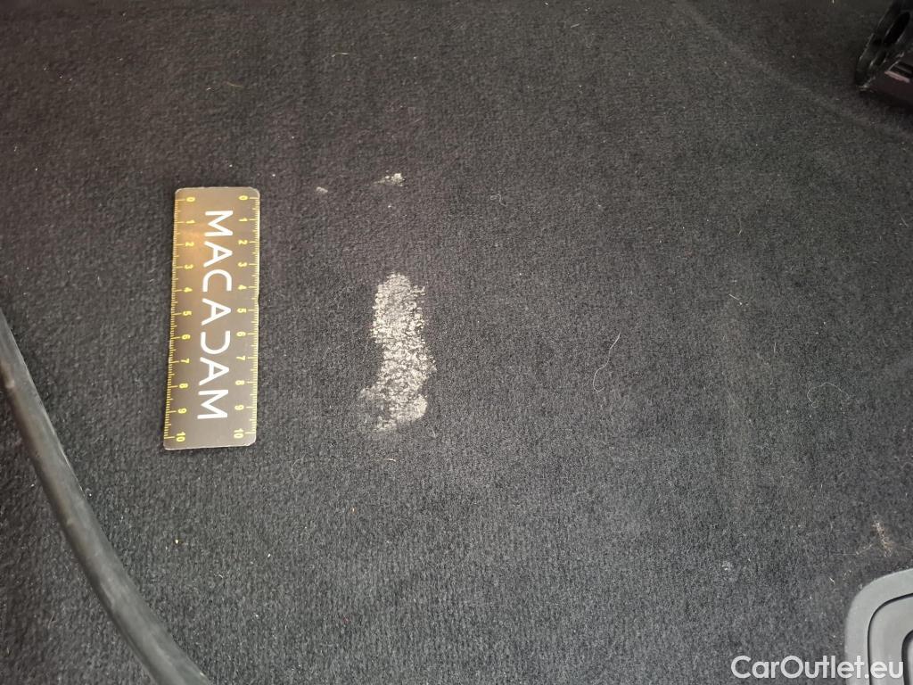  Mercedes  G-Klasee MERCEDES-BENZ GLC Coupe / 2019 / 5P / Coupé GLC 300 e AMG Line 4Matic #57