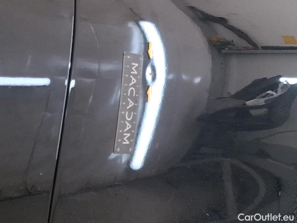  Mercedes  G-Klasee MERCEDES-BENZ GLC Coupe / 2019 / 5P / Coupé GLC 300 e AMG Line 4Matic #51