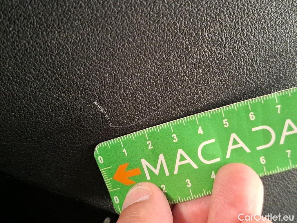  Bmw  Serie 1 BMW Série 1  2019  5P  Berline 15 116D DKG7 Business Design #75