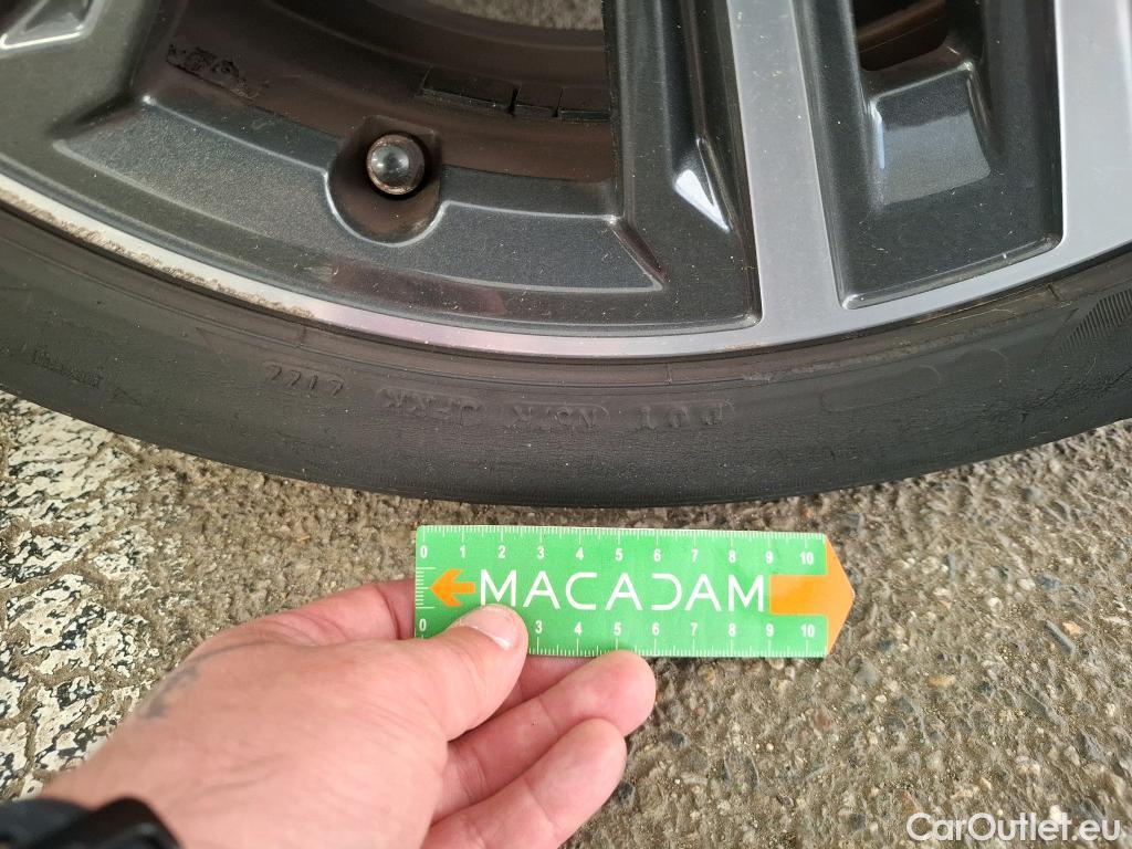  Bmw  Serie 1 BMW Série 1  2019  5P  Berline 15 116D DKG7 Business Design #26