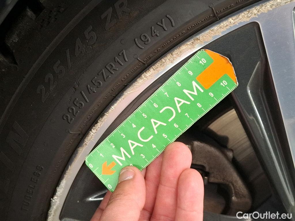  Bmw  Serie 1 BMW Série 1  2019  5P  Berline 15 116D DKG7 Business Design #59