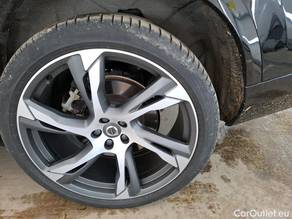  Volvo  XC90 VOLVO  / 2019 / 5P / SUV Recharge T8 AWD Geartronic 8 R-Design #1