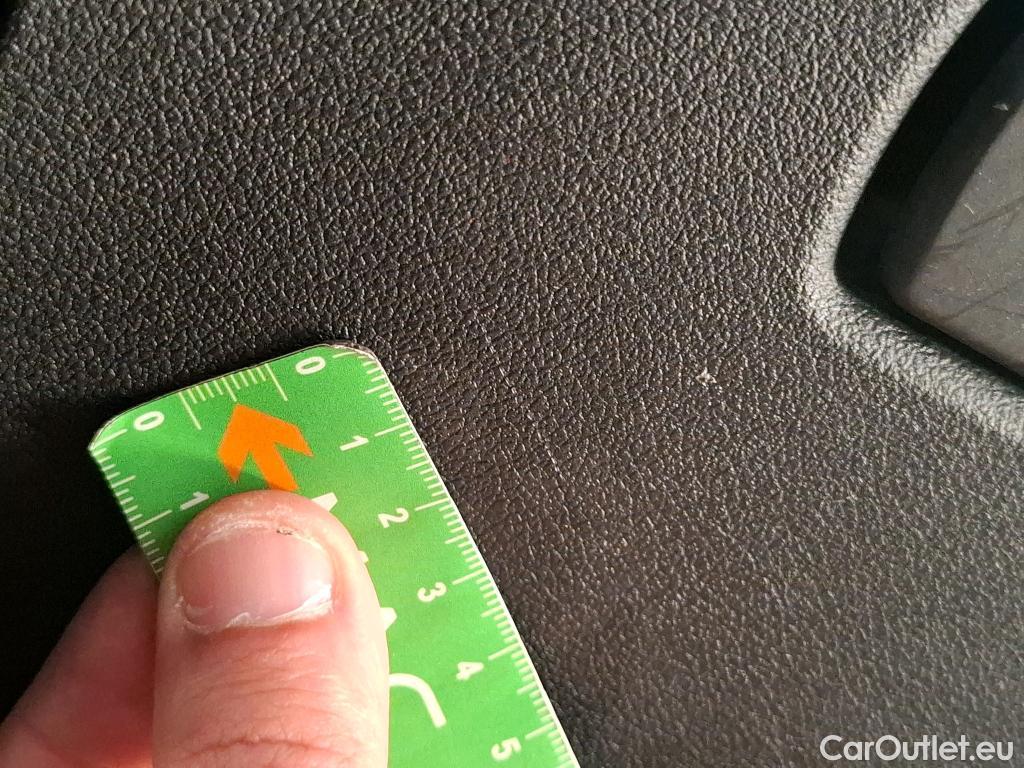  Bmw  Serie 1 BMW Série 1  2019  5P  Berline 15 116D DKG7 Business Design #77