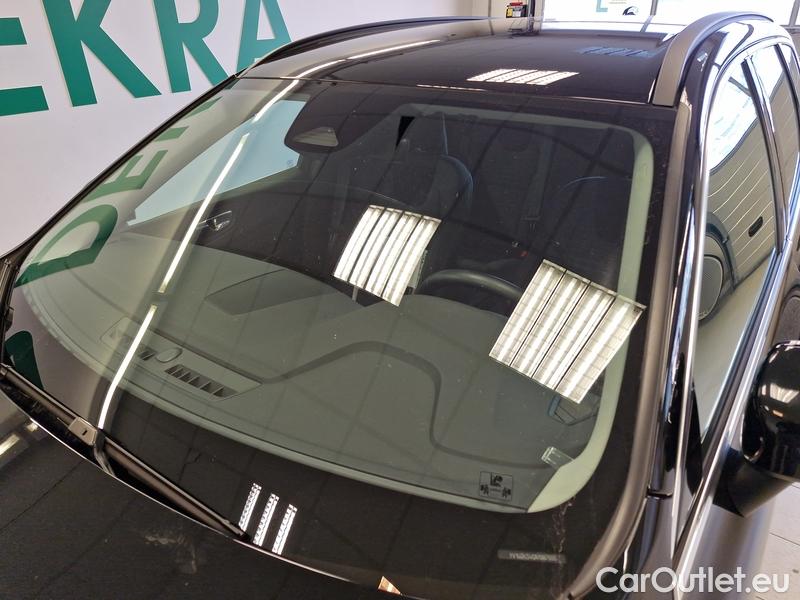  Volvo  XC60 XC 60 (03.2017->)  B4 D FWD MOMENTUM PRO #1