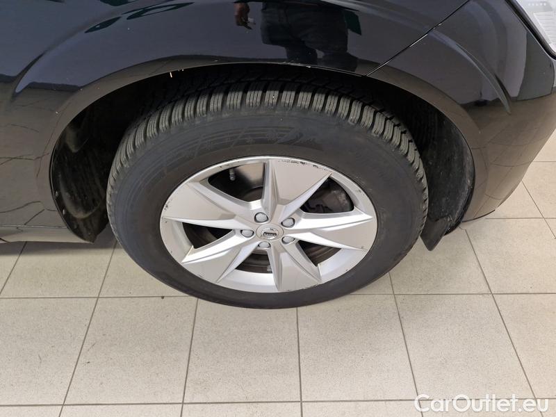  Volvo  XC60 XC 60 (03.2017->)  B4 D FWD MOMENTUM PRO #5