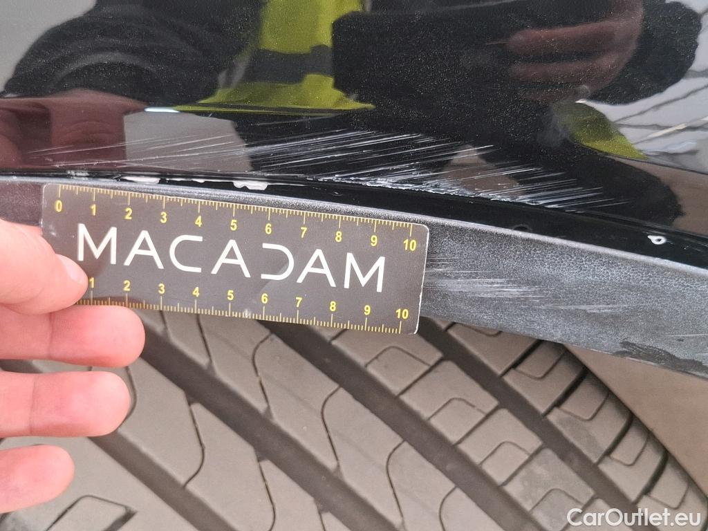  Mercedes  G-Klasee MERCEDES-BENZ GLC Coupe / 2019 / 5P / Coupé GLC 300 e AMG Line 4Matic #29