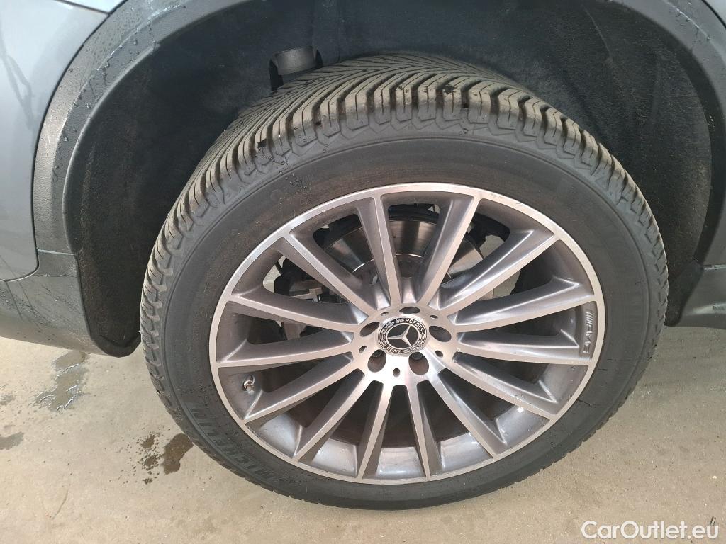  Mercedes  G-Klasee MERCEDES-BENZ GLC Coupe / 2019 / 5P / Coupé 2.0 GLC 300 DE AMG LINE 4MATIC #7