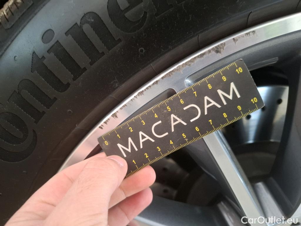  Mercedes  G-Klasee MERCEDES-BENZ GLE / 2020 / 5P / SUV GLE 350 de 4MATIC AMG Line #8