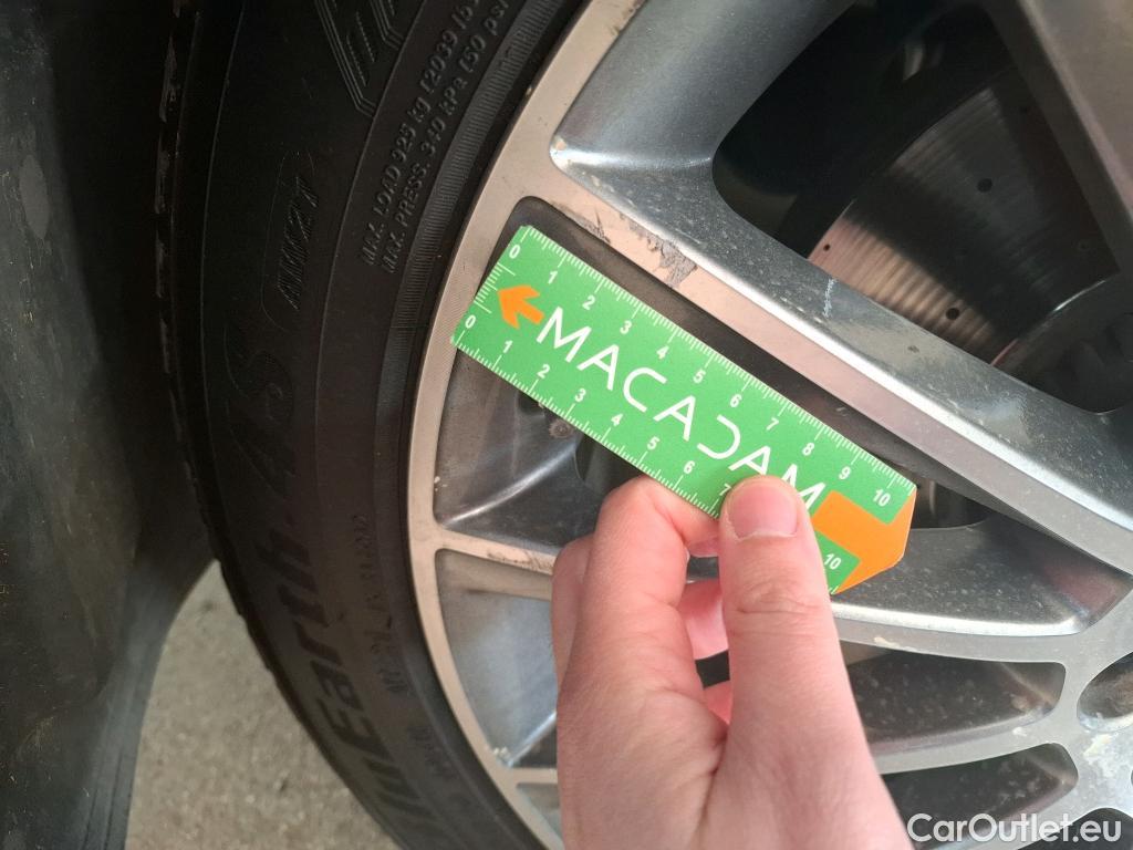  Mercedes  G-Klasee MERCEDES-BENZ GLC Coupe / 2019 / 5P / Coupé 2.0 GLC 300 DE AMG LINE 4MATIC #25