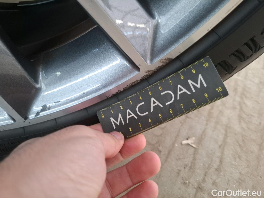  Mercedes  G-Klasee MERCEDES-BENZ GLE / 2020 / 5P / SUV GLE 350 de 4MATIC AMG Line #22