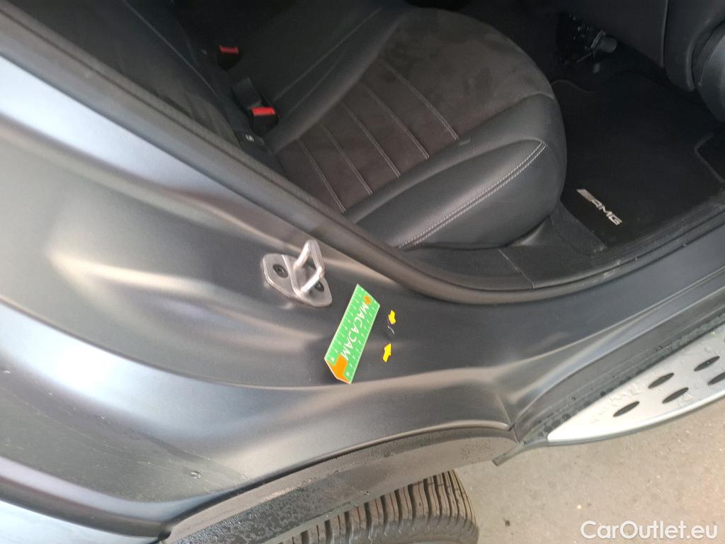  Mercedes  G-Klasee MERCEDES-BENZ GLC Coupe / 2019 / 5P / Coupé 2.0 GLC 300 DE AMG LINE 4MATIC #27