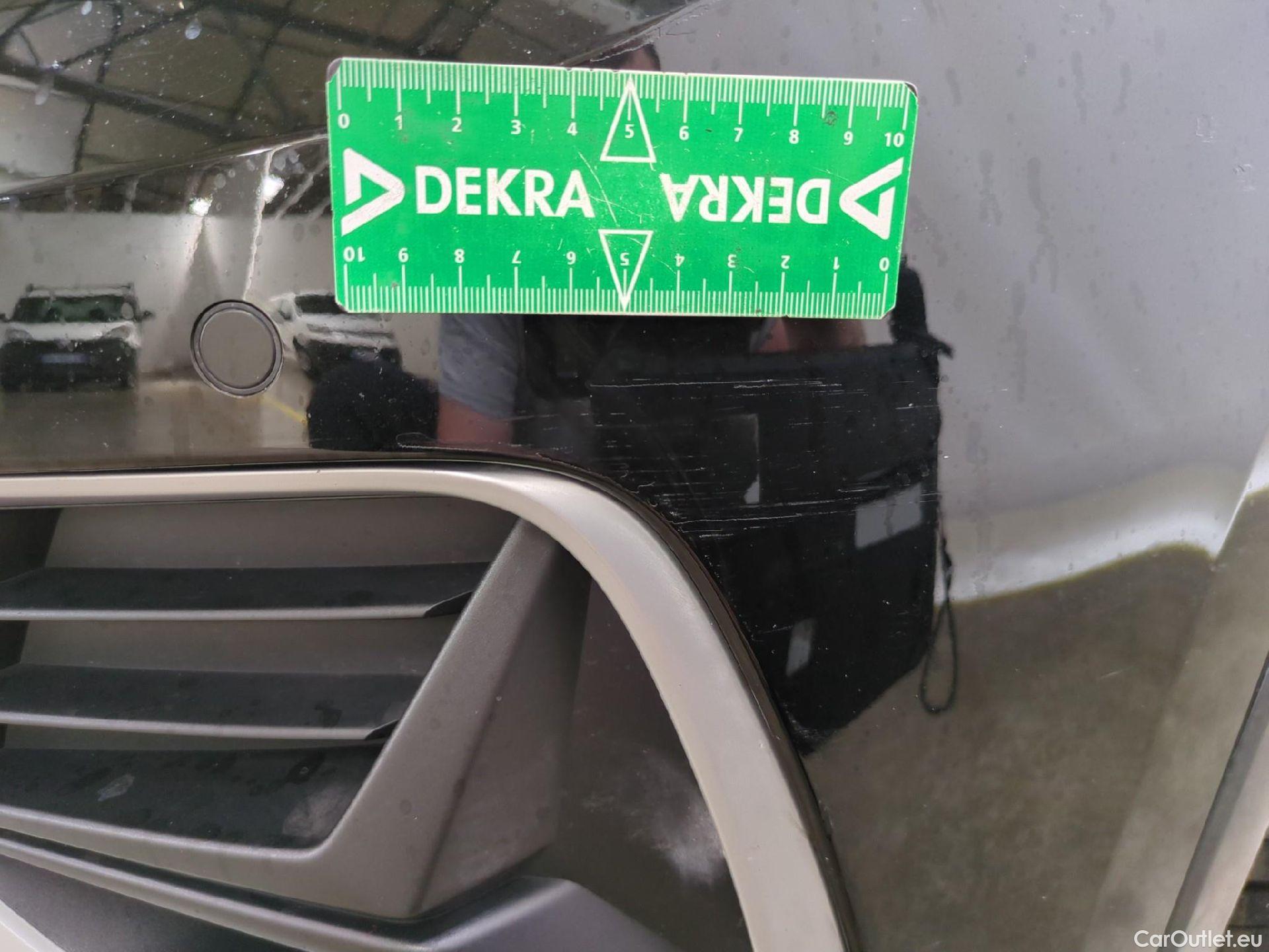  Audi  Q3  35 TDI Design luxe 2.0 TDI 150CV BVA7 E6dT #42