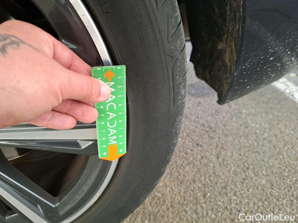  Bmw  Serie 1 BMW Série 1  2019  5P  Berline 15 116D DKG7 Business Design #25