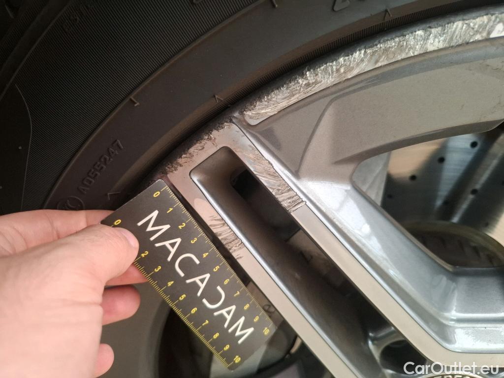  Mercedes  G-Klasee MERCEDES-BENZ GLC Coupe / 2019 / 5P / Coupé GLC 300 e AMG Line 4Matic #3