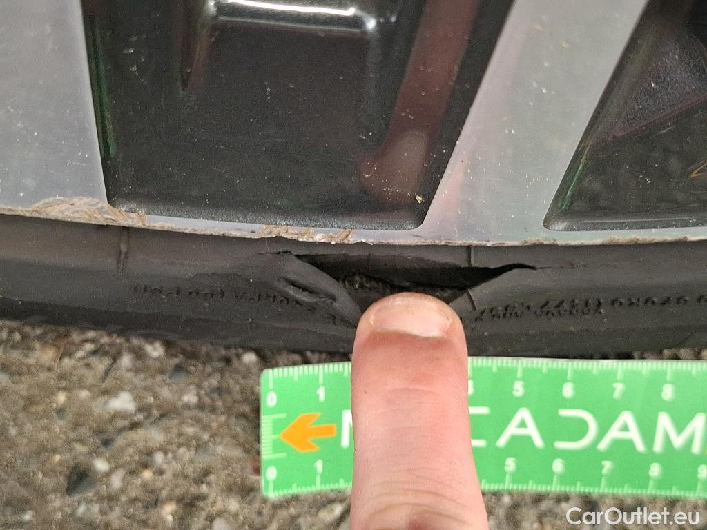  Bmw  Serie 1 BMW Série 1  2019  5P  Berline 15 116D DKG7 Business Design #31