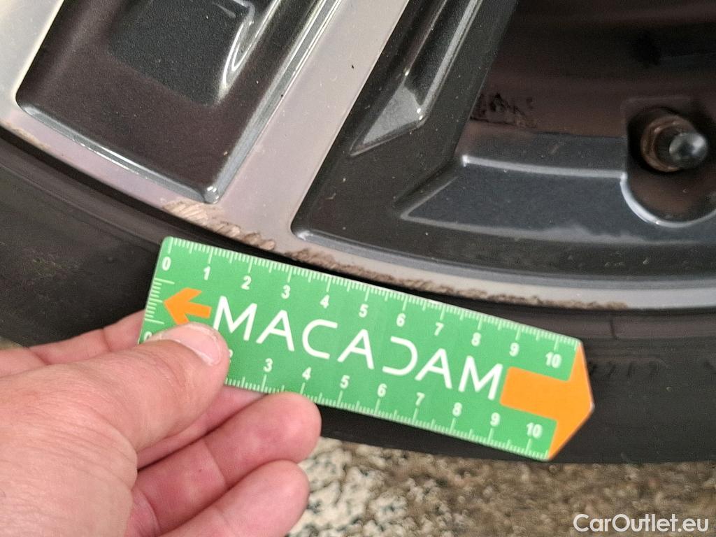  Bmw  Serie 1 BMW Série 1  2019  5P  Berline 15 116D DKG7 Business Design #70