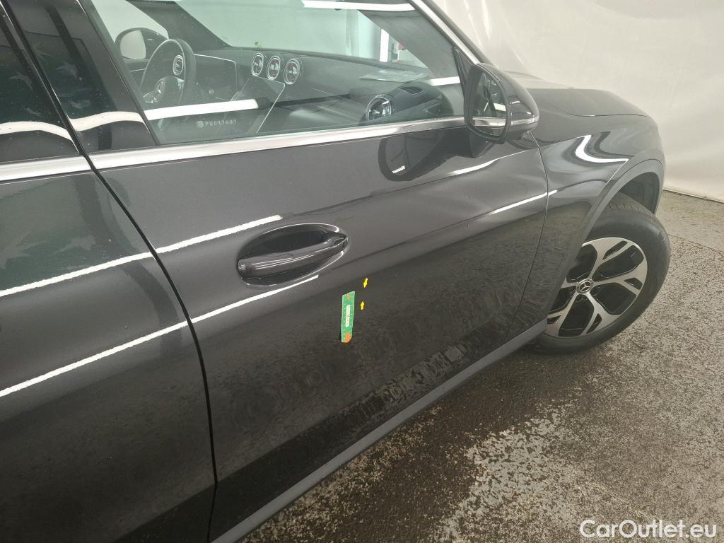  Mercedes  GLC MERCEDES-BENZ  / 2022 / 5P / SUV  300 e Avantgarde Line 4MATIC #1
