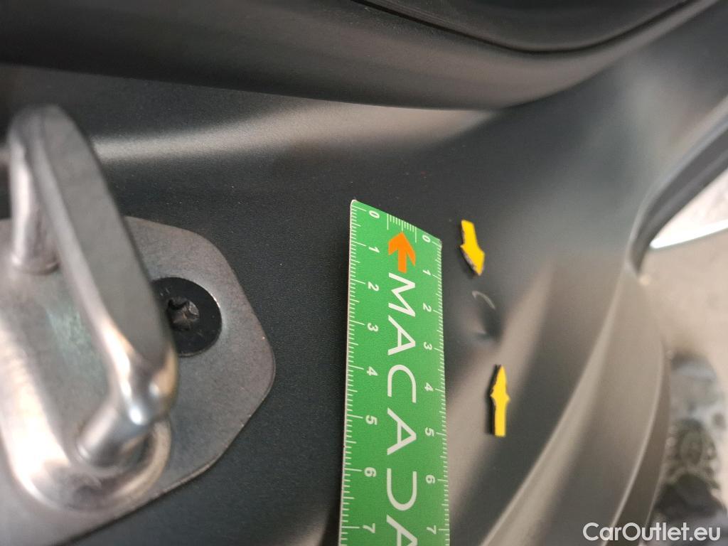  Mercedes  G-Klasee MERCEDES-BENZ GLC Coupe / 2019 / 5P / Coupé 2.0 GLC 300 DE AMG LINE 4MATIC #28