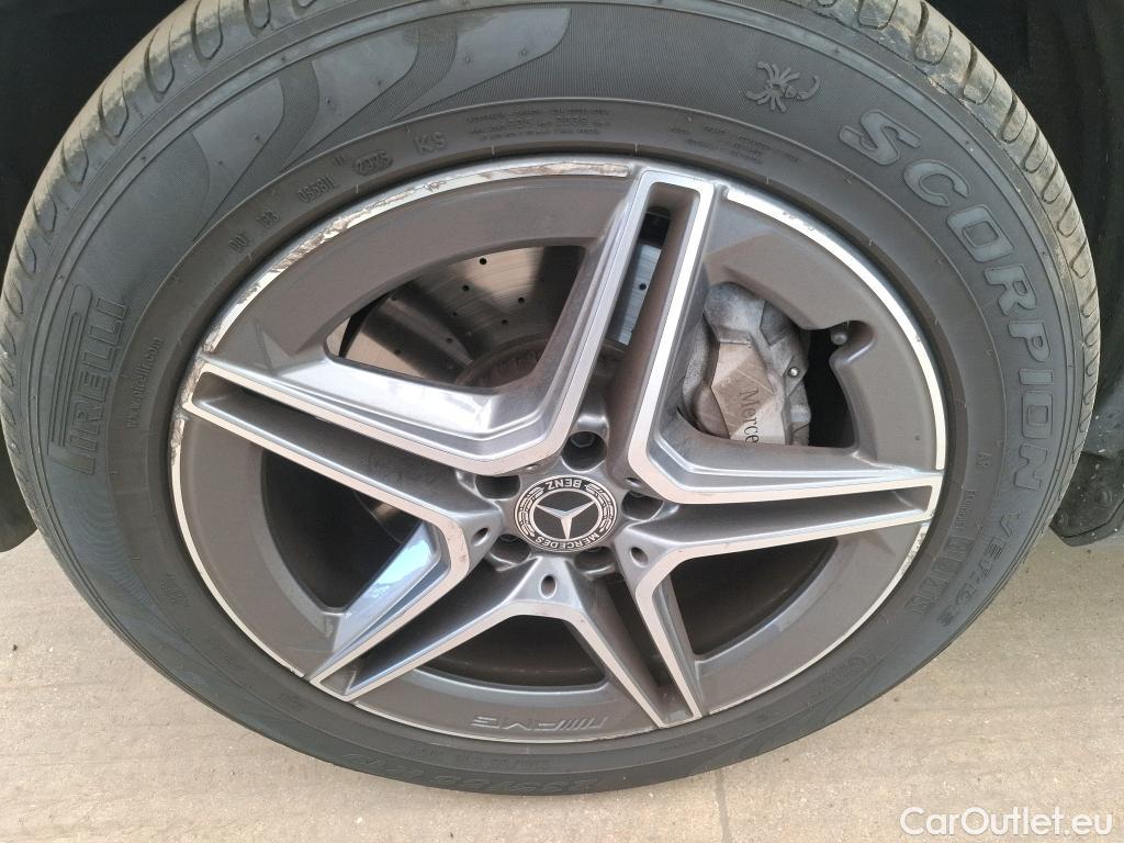  Mercedes  G-Klasee MERCEDES-BENZ GLC Coupe / 2019 / 5P / Coupé GLC 300 e AMG Line 4Matic #36