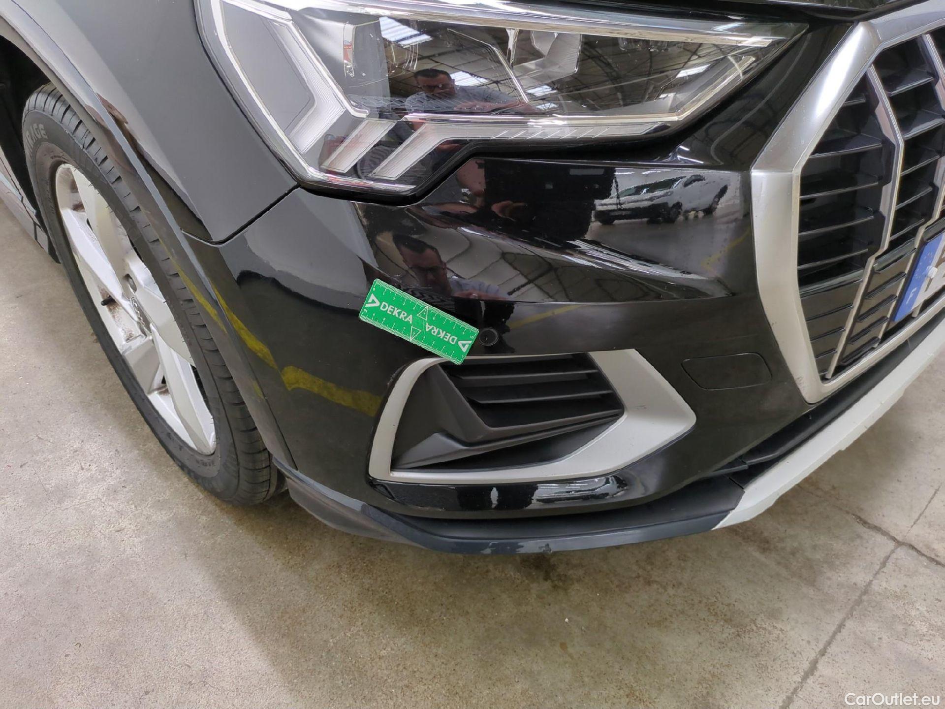  Audi  Q3  35 TDI Design luxe 2.0 TDI 150CV BVA7 E6dT #29