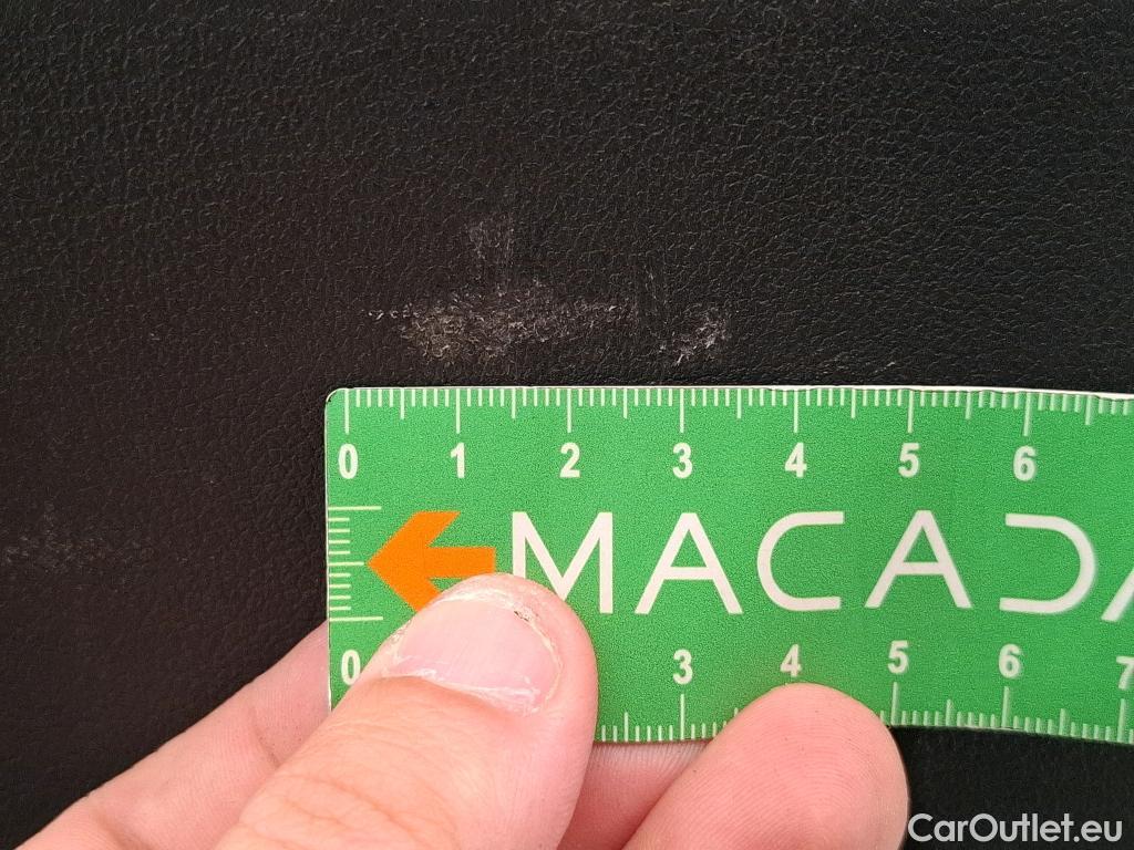  Bmw  Serie 1 BMW Série 1  2019  5P  Berline 15 116D DKG7 Business Design #82