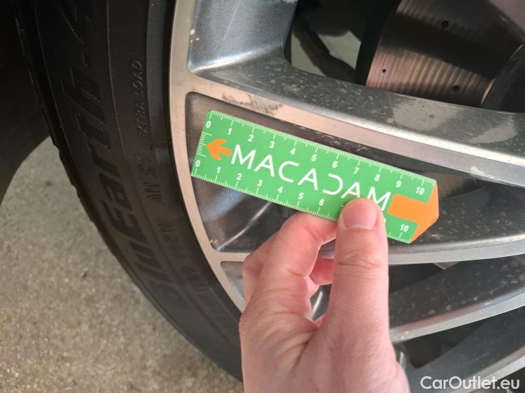  Mercedes  G-Klasee MERCEDES-BENZ GLC Coupe / 2019 / 5P / Coupé 2.0 GLC 300 DE AMG LINE 4MATIC #24