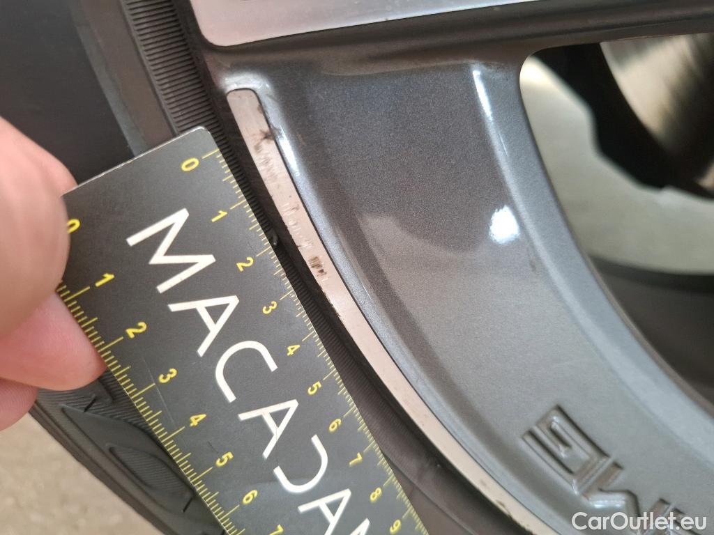  Mercedes  G-Klasee MERCEDES-BENZ GLC Coupe / 2019 / 5P / Coupé GLC 300 e AMG Line 4Matic #47