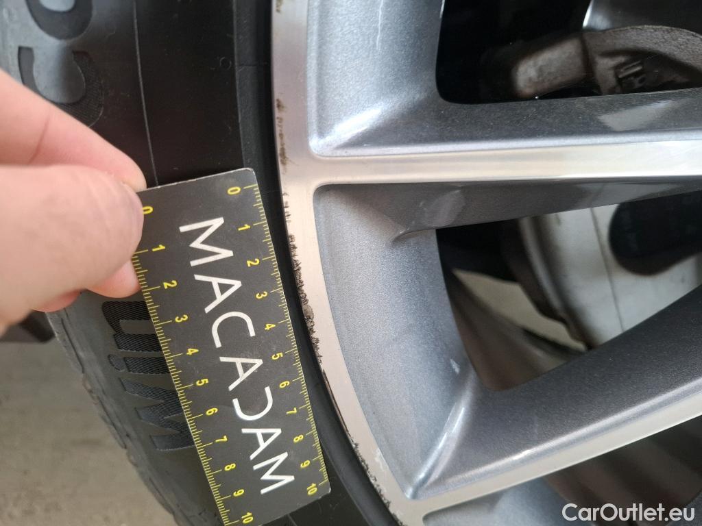  Mercedes  G-Klasee MERCEDES-BENZ GLE / 2020 / 5P / SUV GLE 350 de 4MATIC AMG Line #14